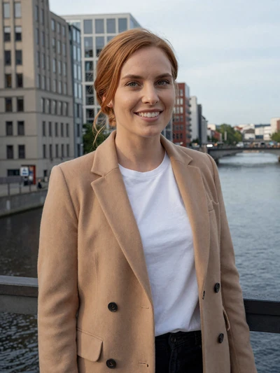 Maren, 32, German woman on a Berlin bridge ready for a meaningful relationship