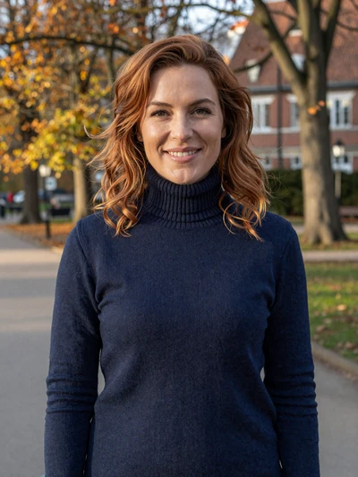 Johanna, 31, auburn-haired German woman from Munich interested in dating